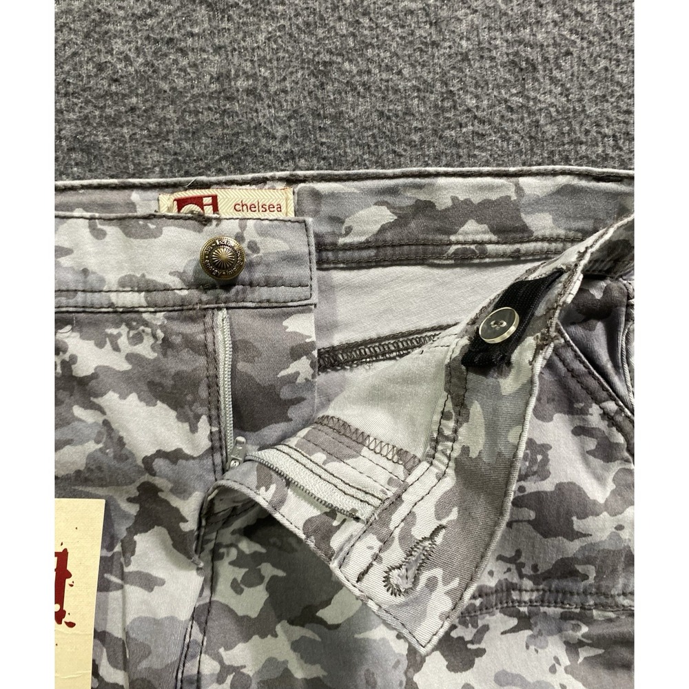 LEI Chelsea Low rise Camo Print Jeans Junior Regular Straight Size 16R NWT - Picture 7 of 11